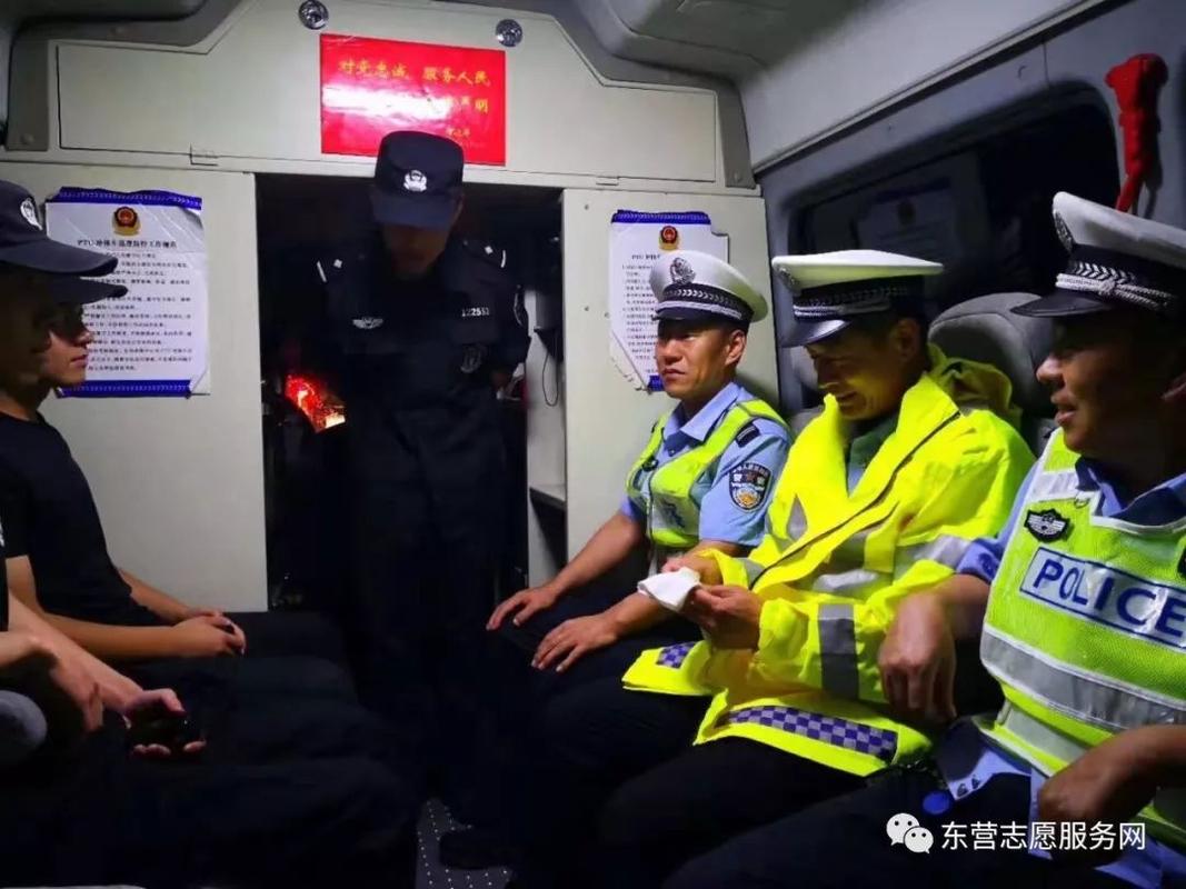 應(yīng)對(duì)"利奇馬"東營(yíng)志愿者在行動(dòng)